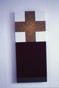 WVZ 1-12-85, Acryl auf Spanplatte, Nylonschnur, "kleines Altarbild", 1985, 37 x 87,5