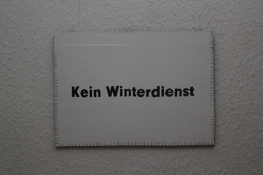 WVZ 12-1-18, Faserstift, Acryl auf Sperrholz, "Objekt: Kein Winterdienst", 2018, 38,5 x 27,5